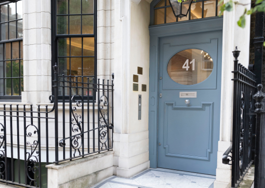 A photo of Pindrop Hearing's front door at Harley Street in London